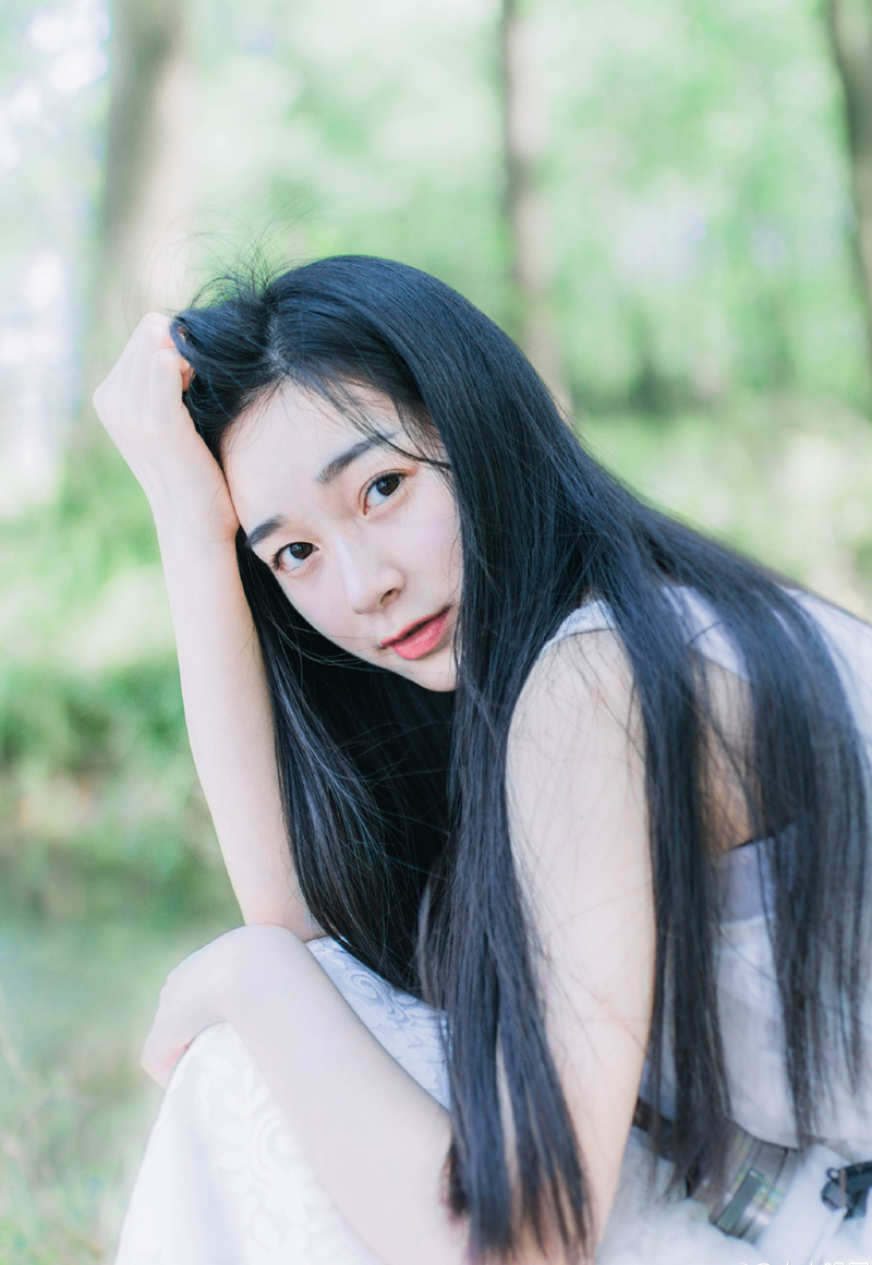 怎么助吕布并未在信中提及，只是让他见机行事，有一点可以确定的是，江东近期会有大动作。
